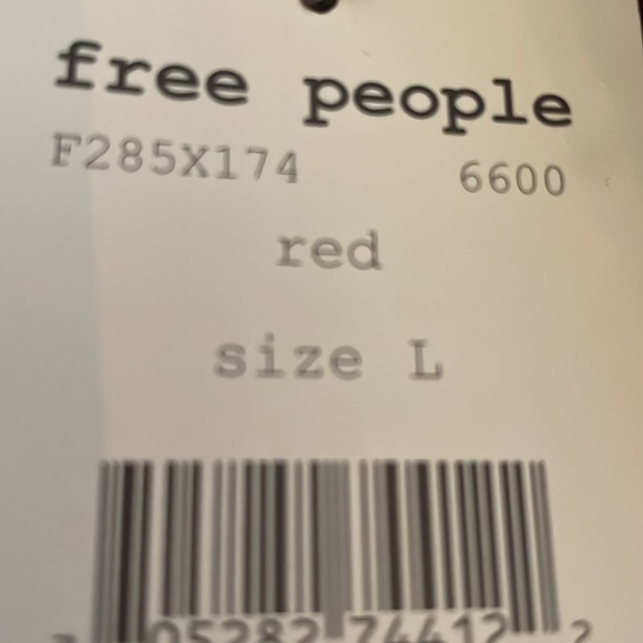 FREE PEOPLE 100% LAMBSWOOL CROPPED RED 3/4 SLEEVE JACKET - L - NWT ! ❤️🎄 - Picture 10 of 12